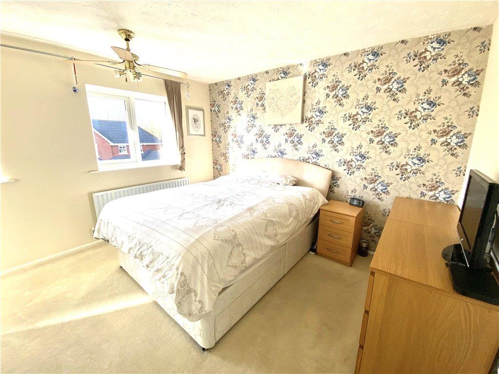 Bedroom 1a.jpg