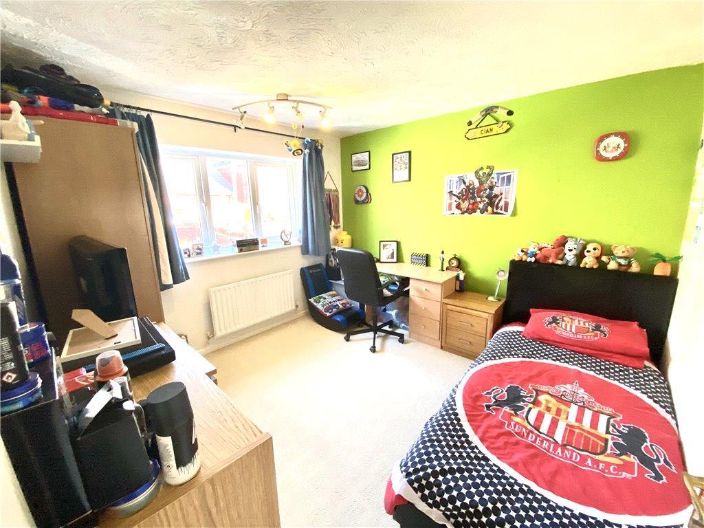 Bedroom 2a.jpg