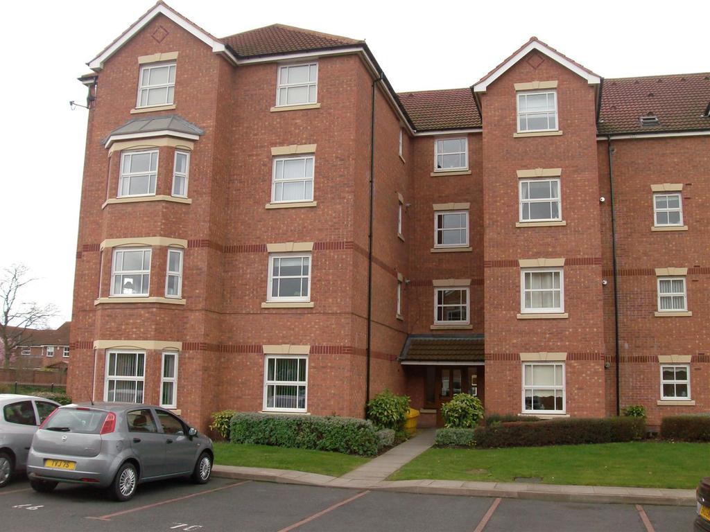 Westfield Drive, Aldridge 2 bed flat for sale £215,000