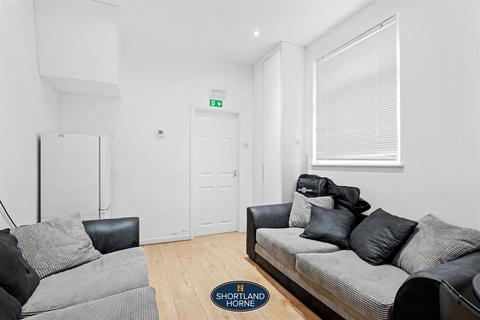 7 Grantham Street, Coventry, CV2 4FP
