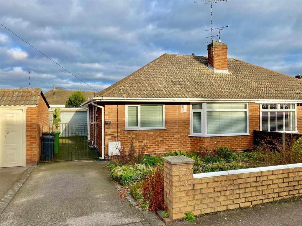 Cleveland Road, Bulkington 2 bed semidetached bungalow £220,000