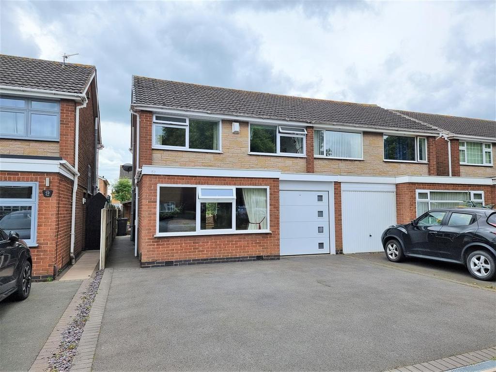 Barne Close, Nuneaton 3 bed semidetached house for sale £240,000