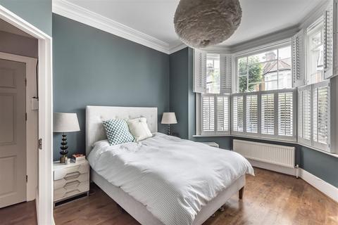 2 bedroom flat for sale, Victoria Road, London, NW6