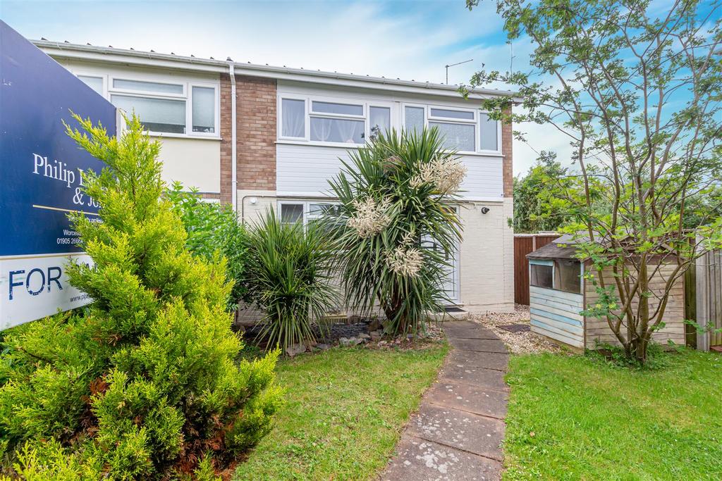 Elm Green Close, Worcester 3 bed end of terrace house £265,000