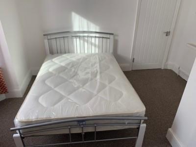 19 St George bed 2.jpg