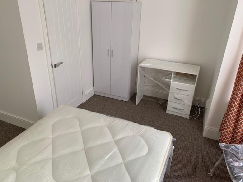 19 St George bed.jpg