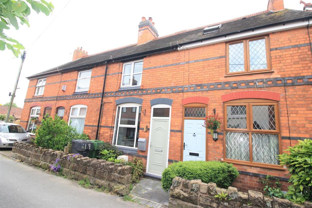 Churchfields Road, Bromsgrove 2 bed terraced house £795 pcm (£183 pw)