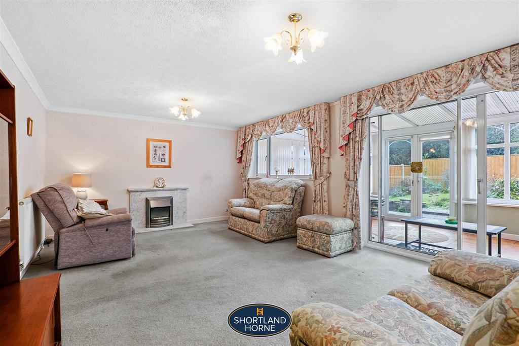 Holloway Field, Coundon, Coventry 3 bed detached house £350,000