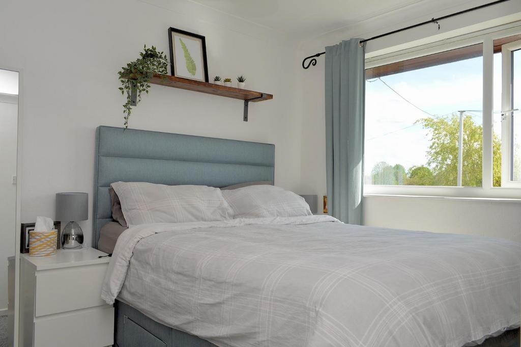 Bed 1.JPG