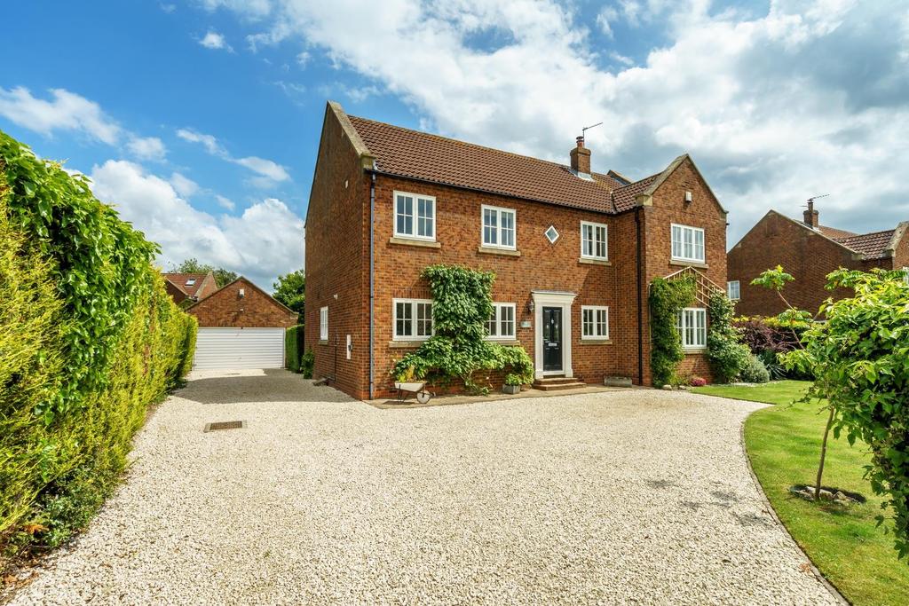 Mill Lane, Acaster Malbis, York 5 bed detached house £900,000