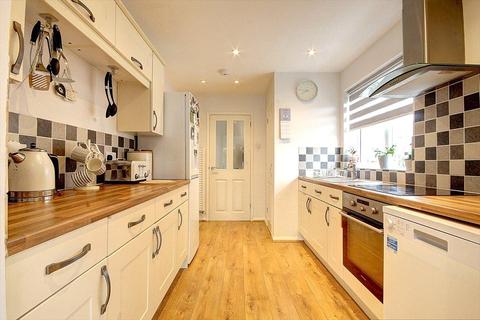 16 Berryfield Road, Evesham, WR11 2QD