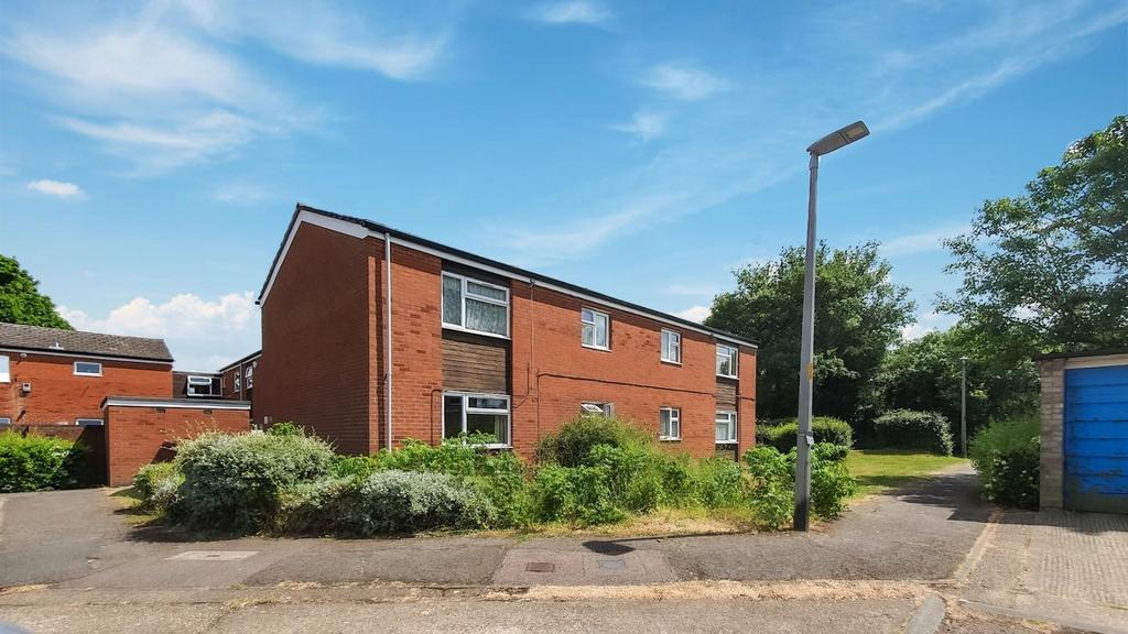 Torquay Crescent, Stevenage 1 bed flat £775 pcm (£179 pw)