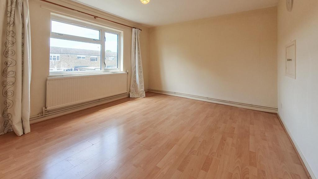Torquay Crescent, Stevenage 1 bed flat £775 pcm (£179 pw)