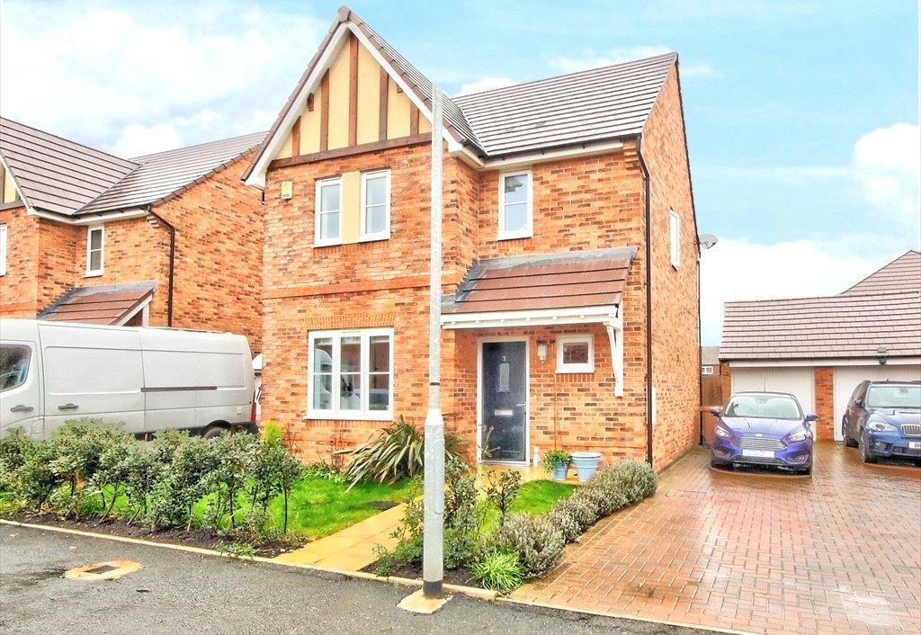 Enstone Way Evesham 3 bed detached house £325,000