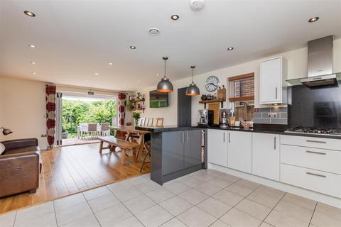 7 Forge Close, Pyecombe, Brighton, BN45 7BJ