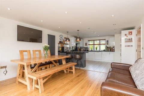 7 Forge Close, Pyecombe, Brighton, BN45 7BJ