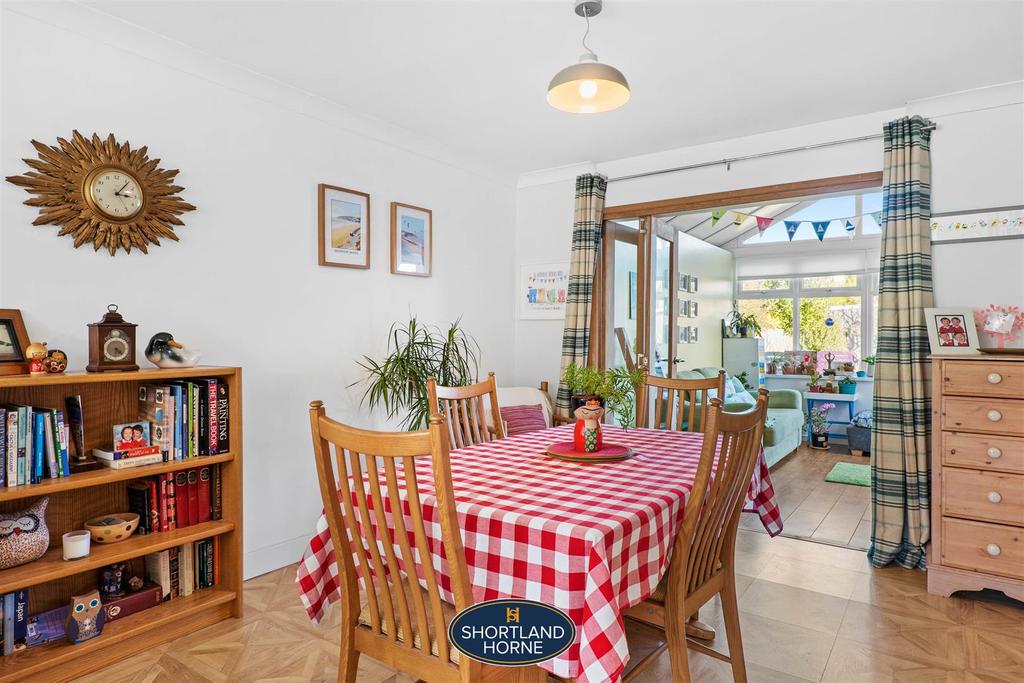 Daleway Road, Finham, Coventry 3 bed semidetached house £400,000