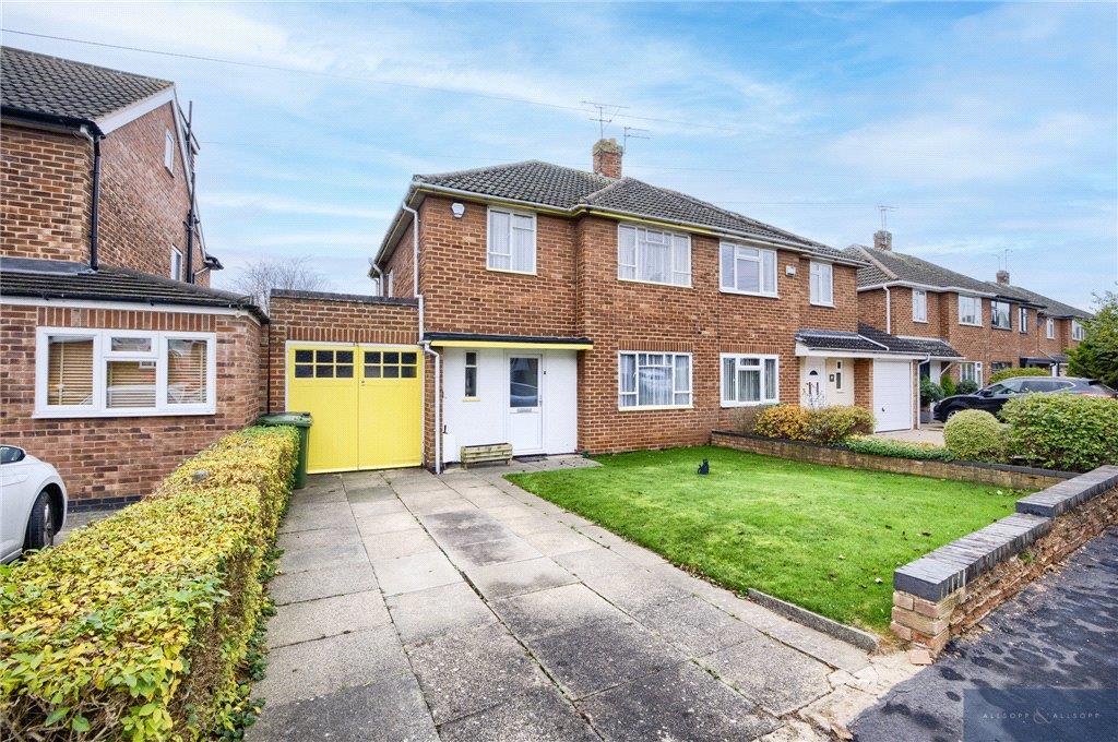 Stirling Avenue, Leamington Spa 3 bed semidetached house £365,000