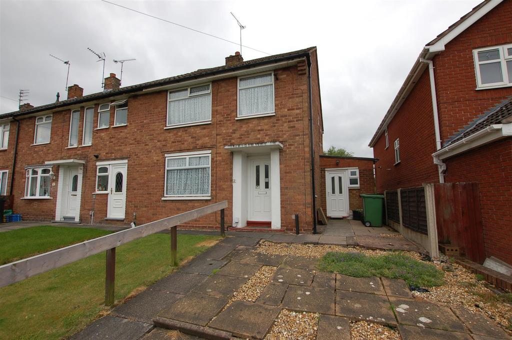 Standhills Road, Kingswinford, DY6 8DN 3 bed end of terrace house for