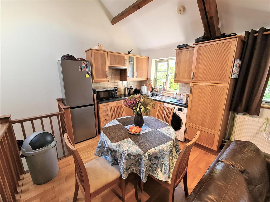 The Causeway, Chippenham 1 bed terraced house £195,000