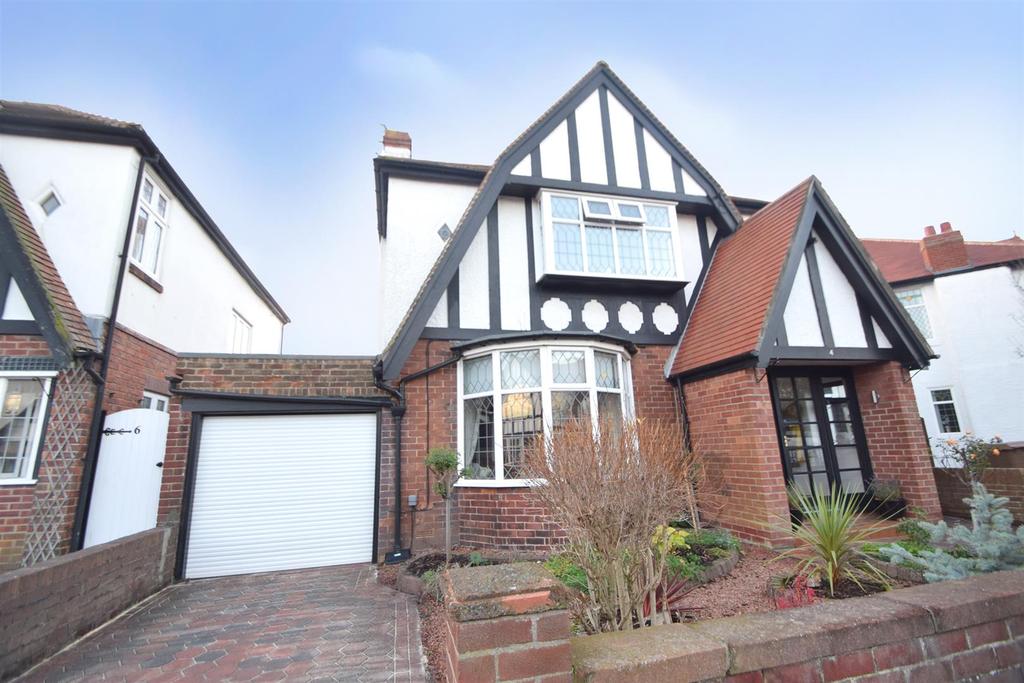 Brierdene Crescent, Whitley Bay 3 bed detached house £485,000