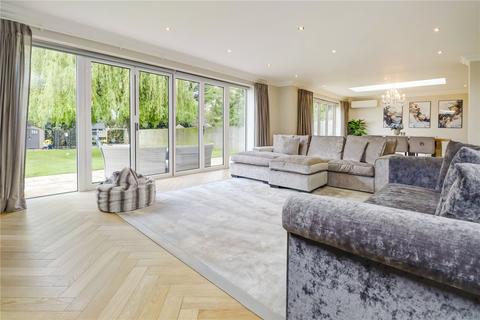 4 bedroom detached house to rent, Roundbush Lane, Round Bush, Aldenham, Hertfordshire, WD25