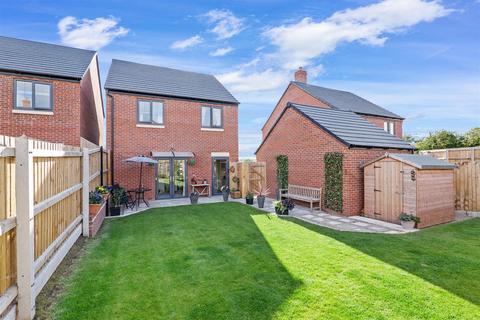 3 bedroom detached house for sale - The Grove, Kempsey, Worcester