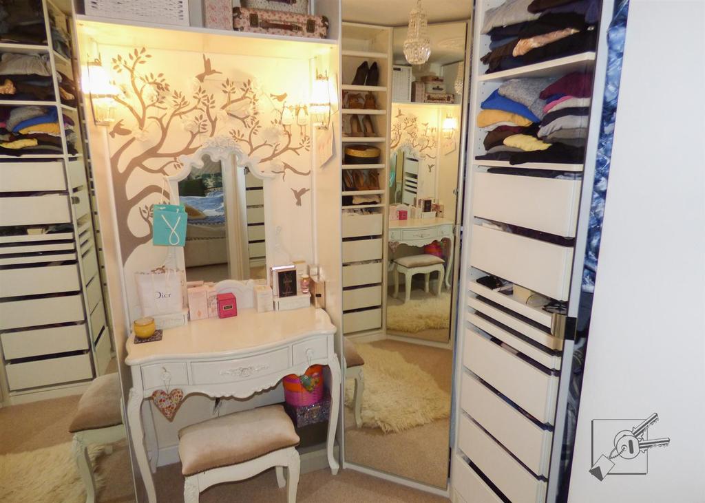 Dressing room/bedroom 4