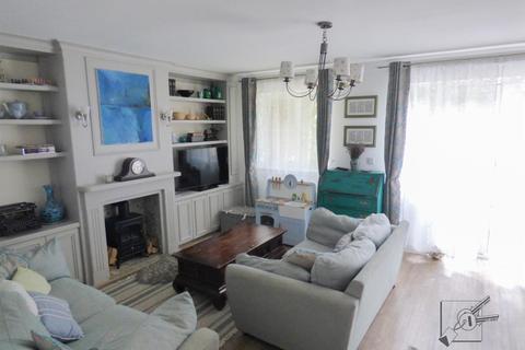 16 Chancel Drive, Wainscott, Rochester, ME3 8FT