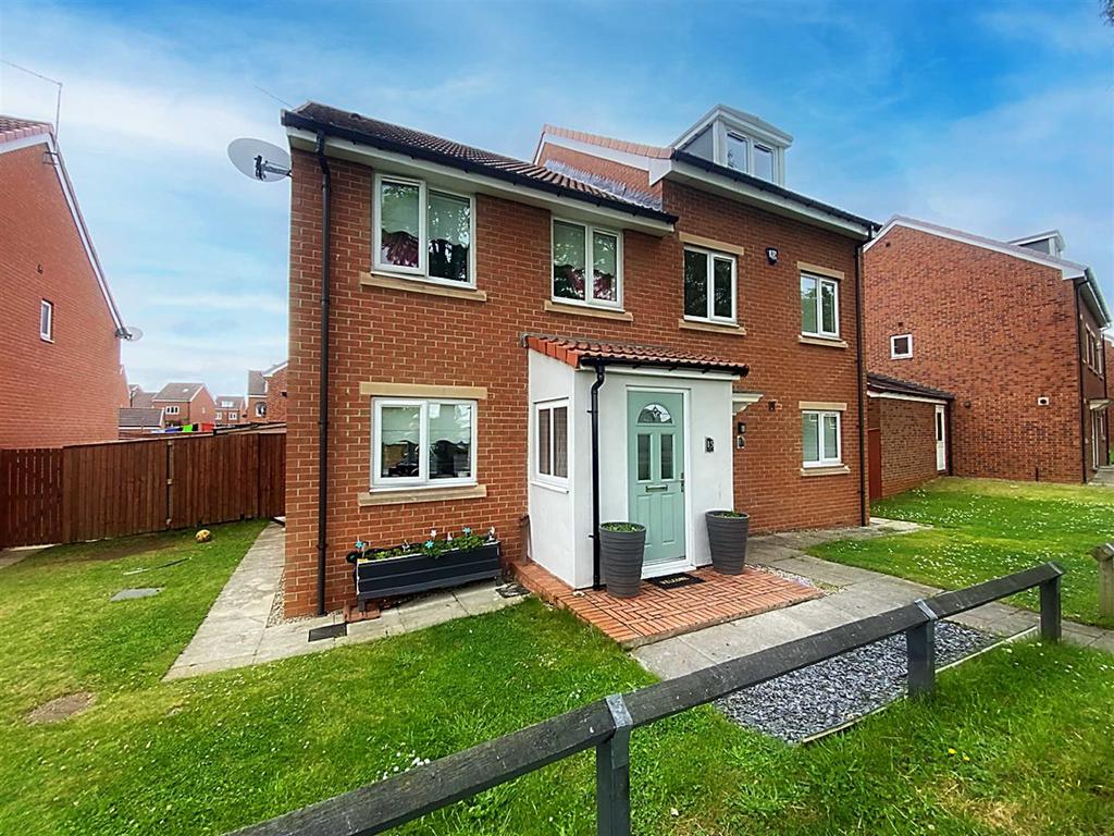 Battle Hill Drive, Battle Hill 3 bed semidetached house for sale £