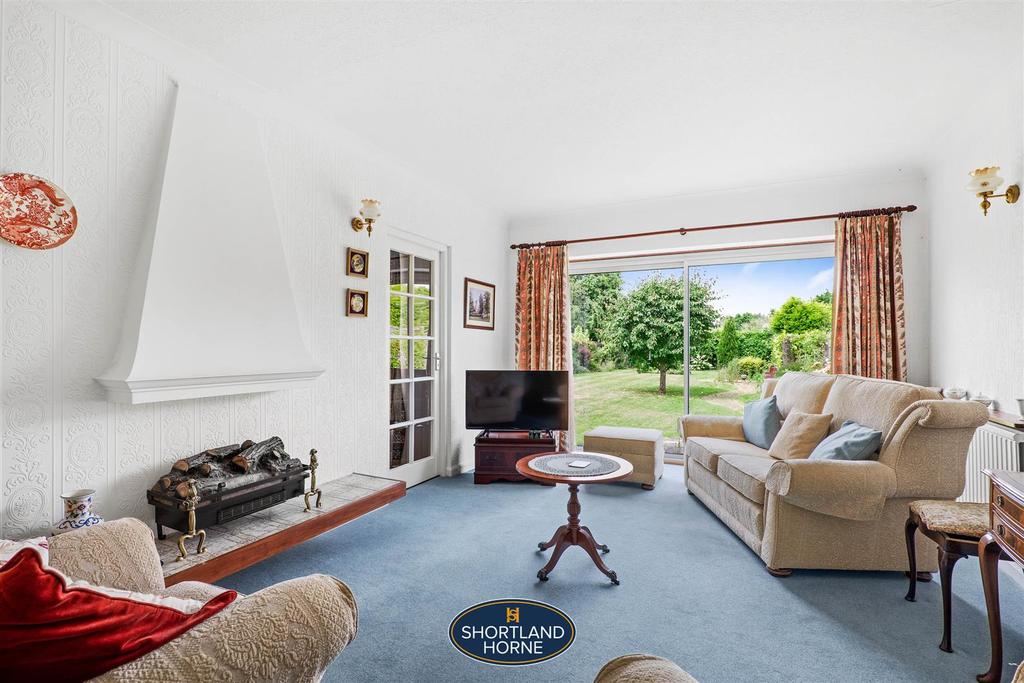 Magyar Crescent, Nuneaton 5 bed detached house £539,000