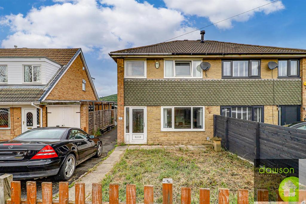 Grasmere Drive, Elland 3 bed semidetached house £230,000