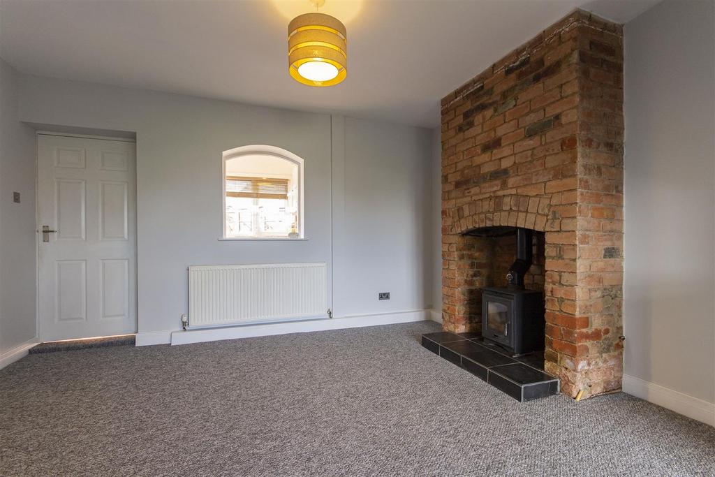 Locko Road, Lower Pilsley, Chesterfield 3 bed semidetached house for