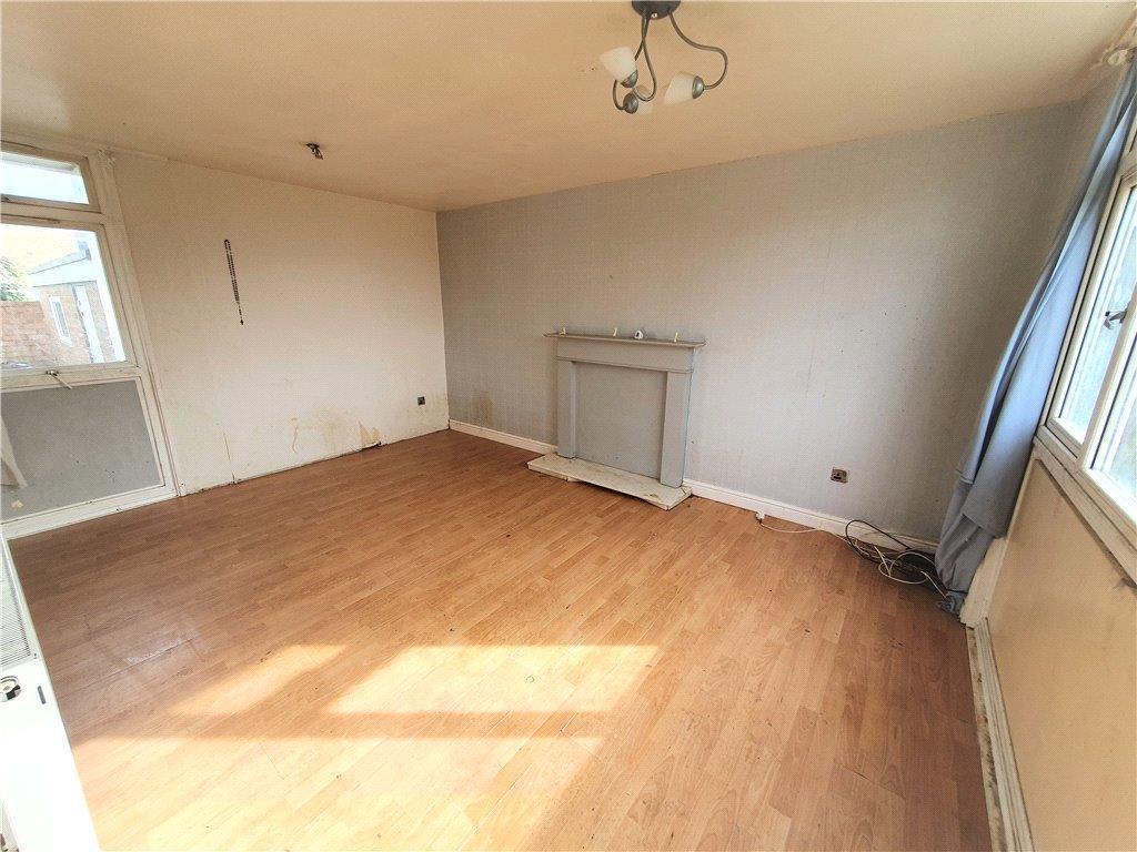 Living Room 2.jpg