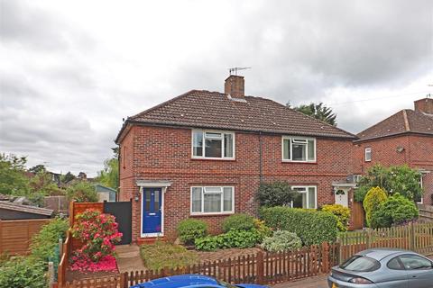 30 Alexander Road, Reigate, RH2 8EA
