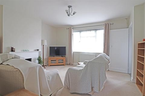 30 Alexander Road, Reigate, RH2 8EA