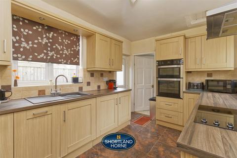 3 bedroom semi-detached house for sale - Baginton Road, Styvechale, Coventry
