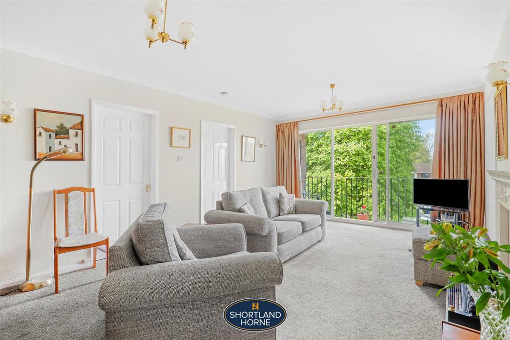 Halifax Close, Allesley Village, Coventry 2 bed flat £165,000