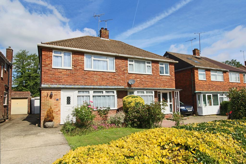 Priory Road, Hassocks, West Sussex, BN6 8PS 3 bed semidetached house