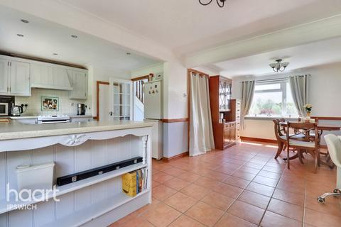 16 Lower Byfield, Monks Eleigh, Ipswich, IP7 7JJ