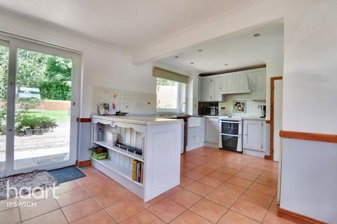 16 Lower Byfield, Monks Eleigh, Ipswich, IP7 7JJ