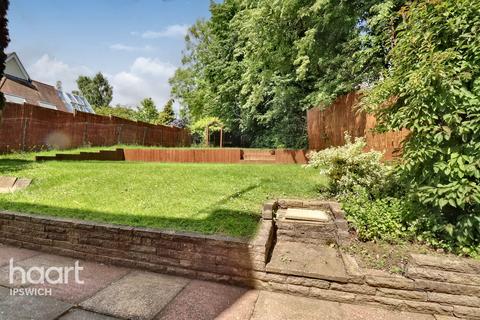 16 Lower Byfield, Monks Eleigh, Ipswich, IP7 7JJ