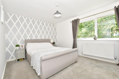 12 Churchside, Vigo, Gravesend, DA13 0SJ
