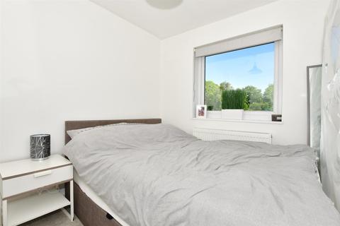 12 Churchside, Vigo, Gravesend, DA13 0SJ