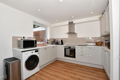 12 Churchside, Vigo, Gravesend, DA13 0SJ