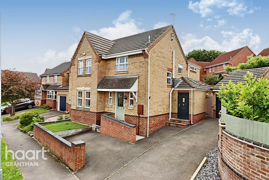 Sunningdale, Grantham 4 bed detached house £300,000