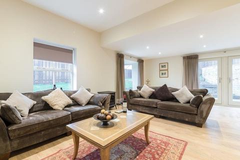 3 bedroom detached house for sale - Luxury Gate House, Crossgate Moor, Durham City, DH1