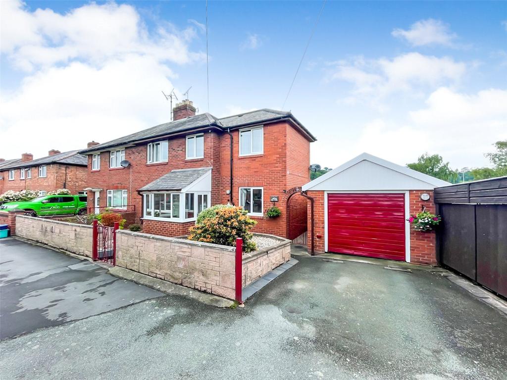 Erw Wen, Welshpool, Powys, SY21 3 bed semidetached house £230,000