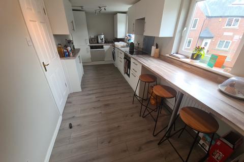 4 bedroom house to rent, Hyde Park Terrace, Leeds