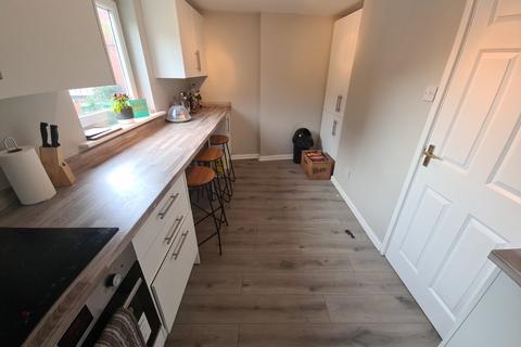 4 bedroom house to rent, Hyde Park Terrace, Leeds